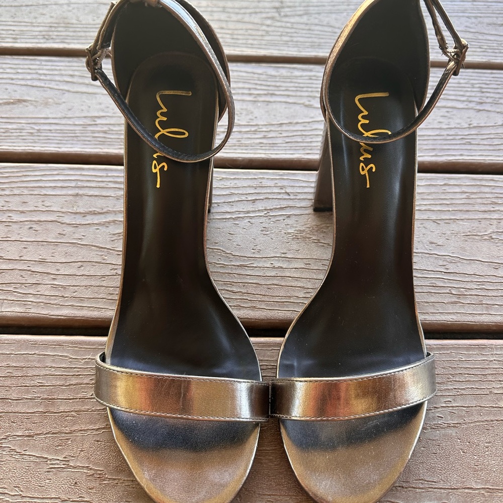 Lulu’s Pewter Metallic Ankle Strap Heels ( Size 10) - Picture 5 of 8